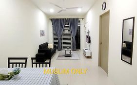 Rairai Homestay Gambang